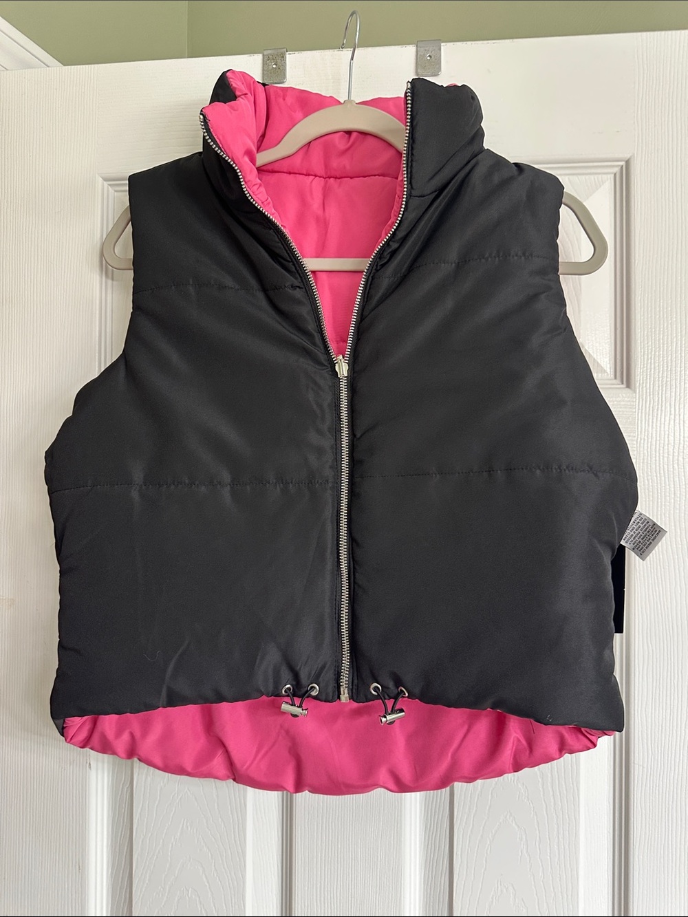 Women’s Reversible Puffer Vest - Black with Pink Lining